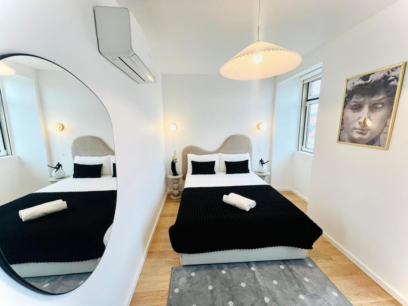 Pink House Beautiful 2 Bedroom Flat In Center Lissabon