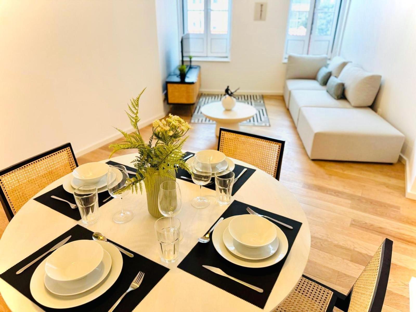 Pink House Beautiful 2 Bedroom Flat In Center * Lissabon