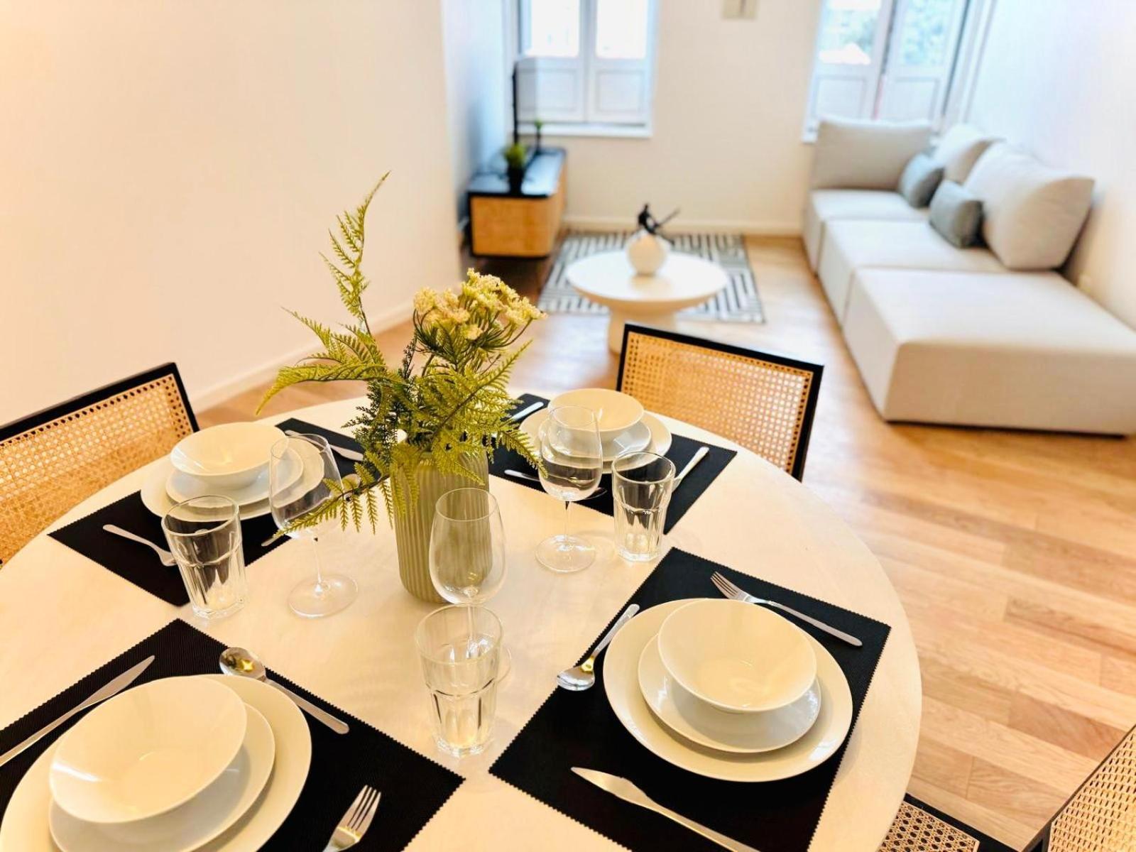 Pink House Beautiful 2 Bedroom Flat In Center Apartment Lissabon