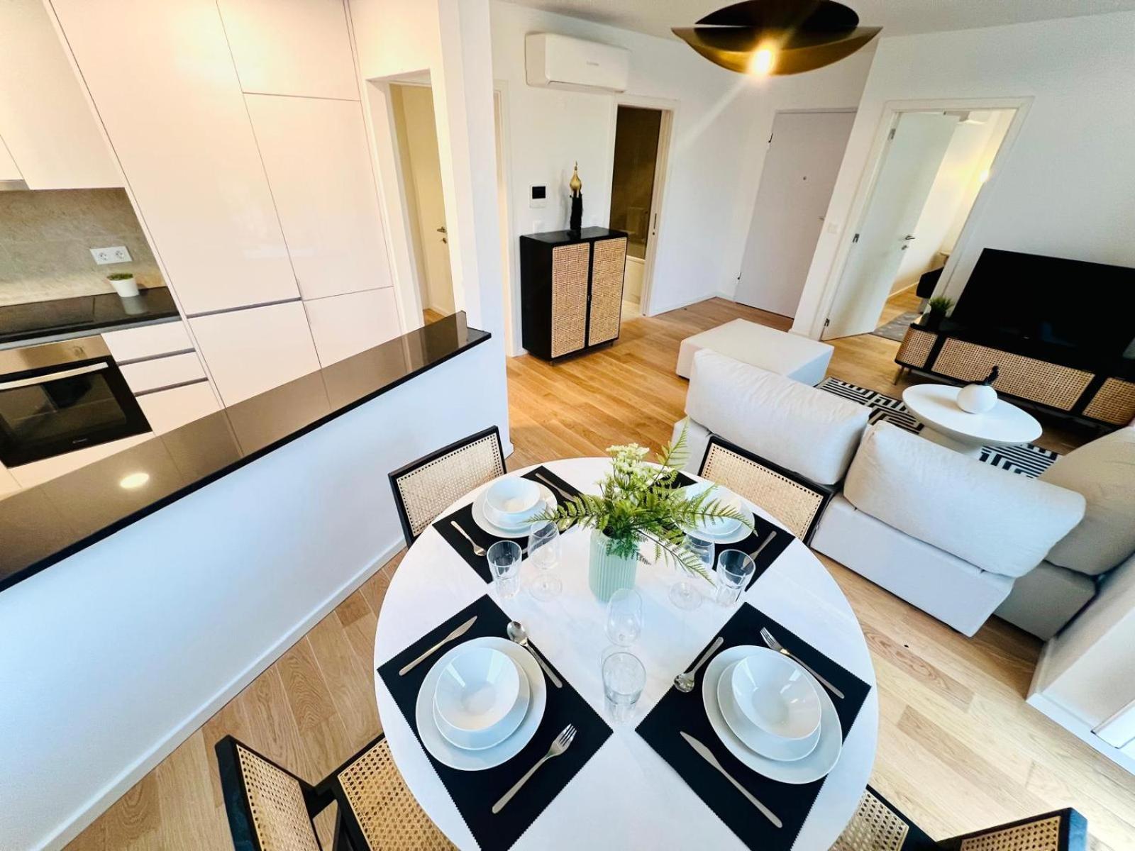 Pink House Beautiful 2 Bedroom Flat In Center * Lissabon