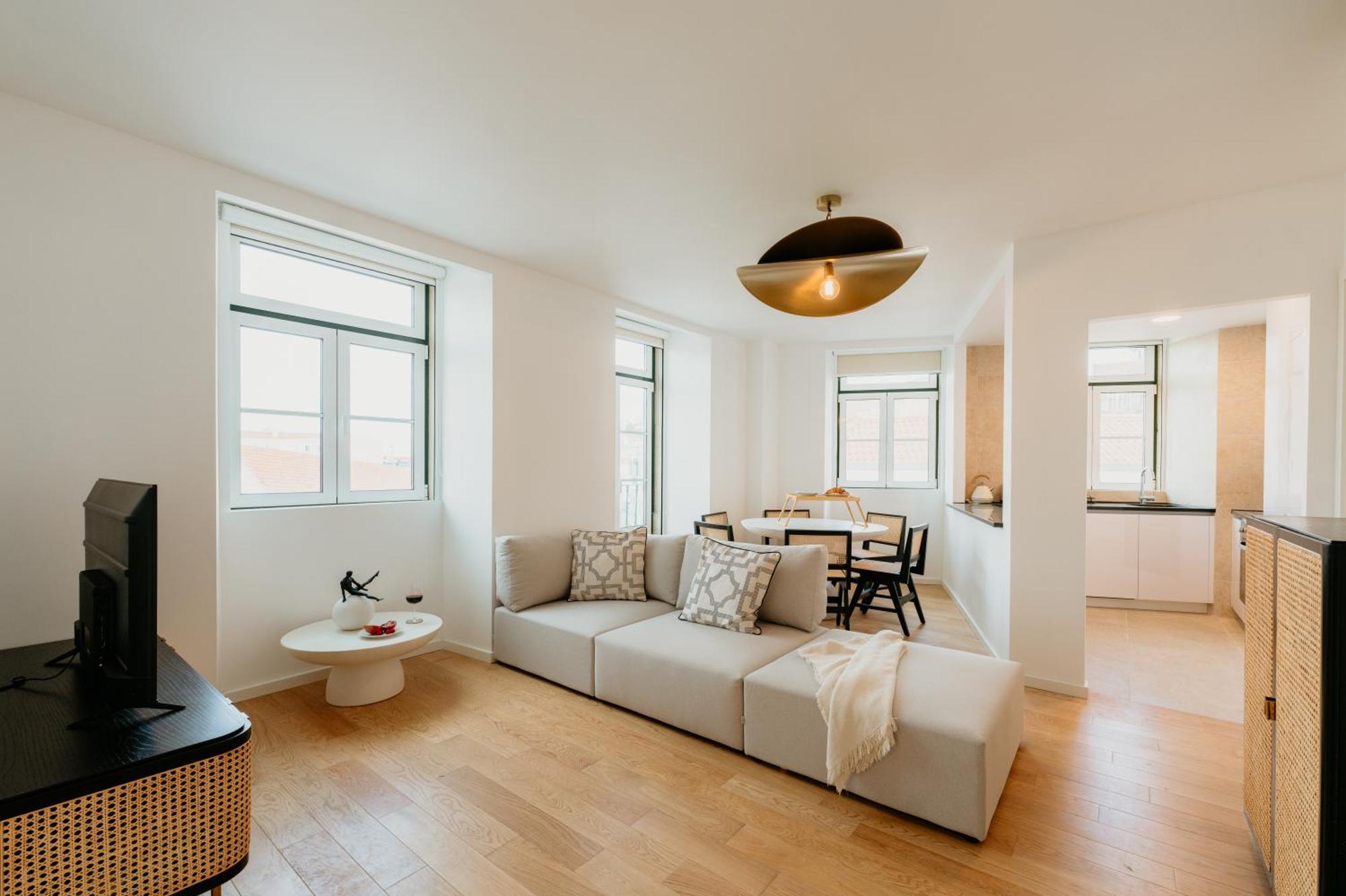 Pink House Beautiful 2 Bedroom Flat In Center Lissabon