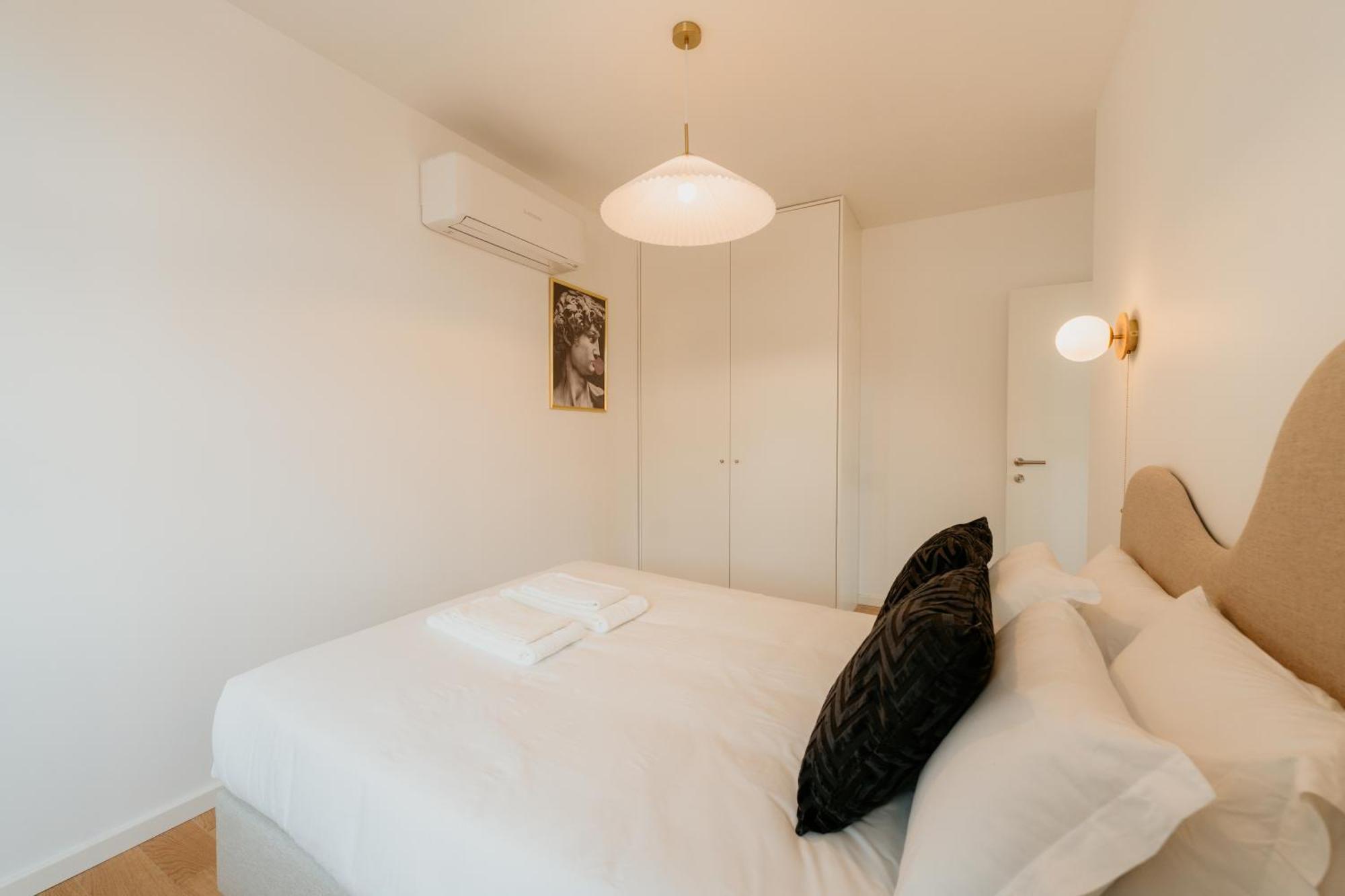 Apartment Pink House Beautiful 2 Bedroom Flat In Center Lissabon